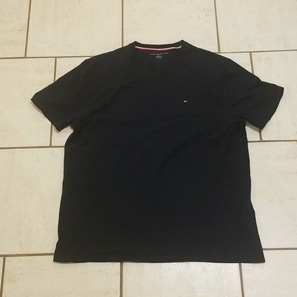 Tommy Hilfiger Essentials Tee - Picture 1 of 3